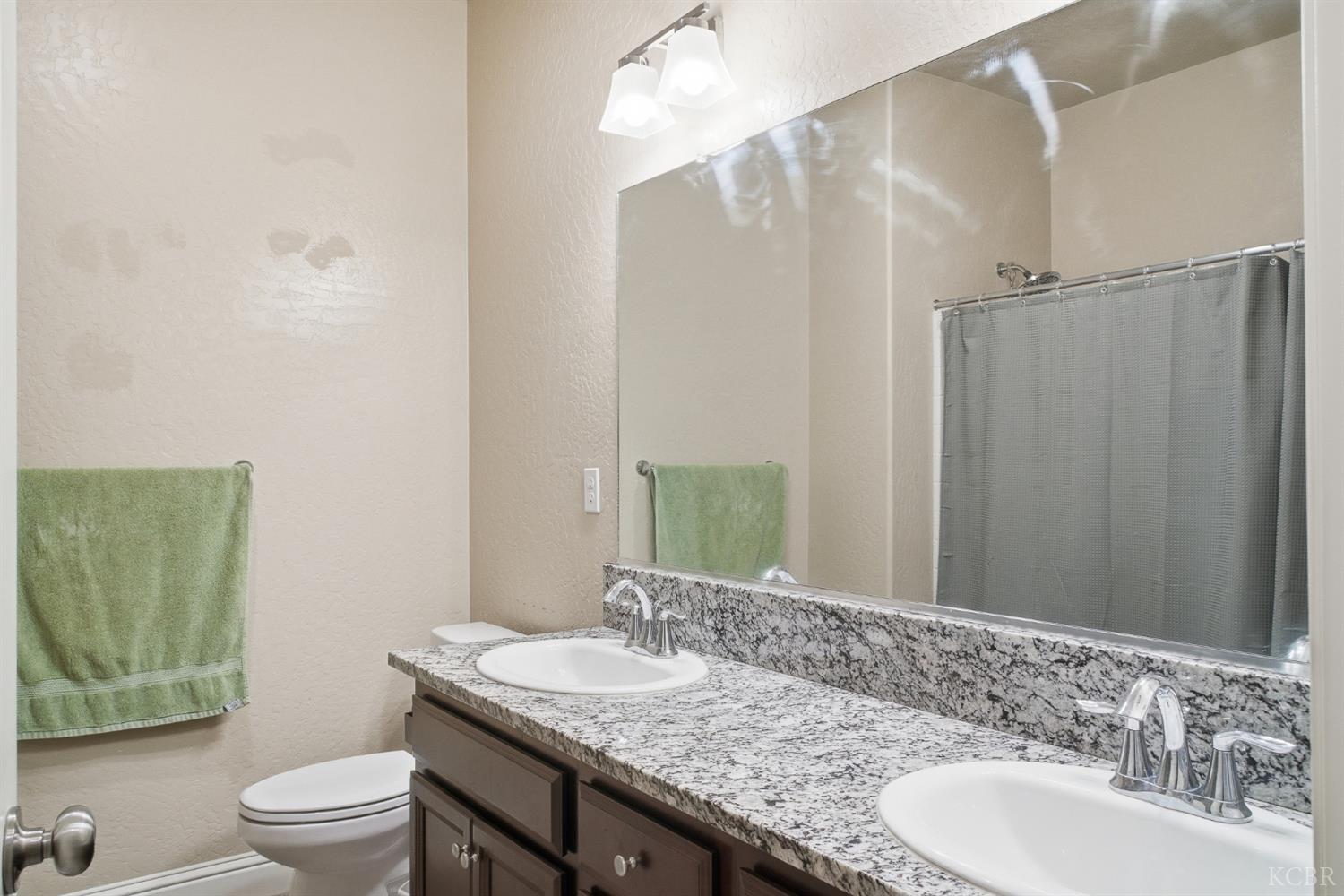 636 Castellina St, Lemoore, CA 93245