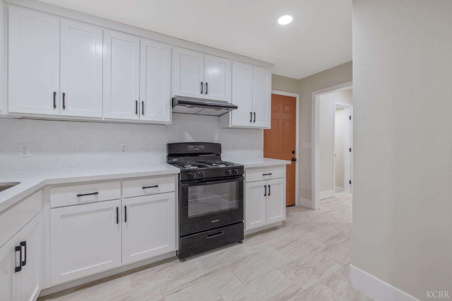 600 E Tulare St, Avenal, CA 93204