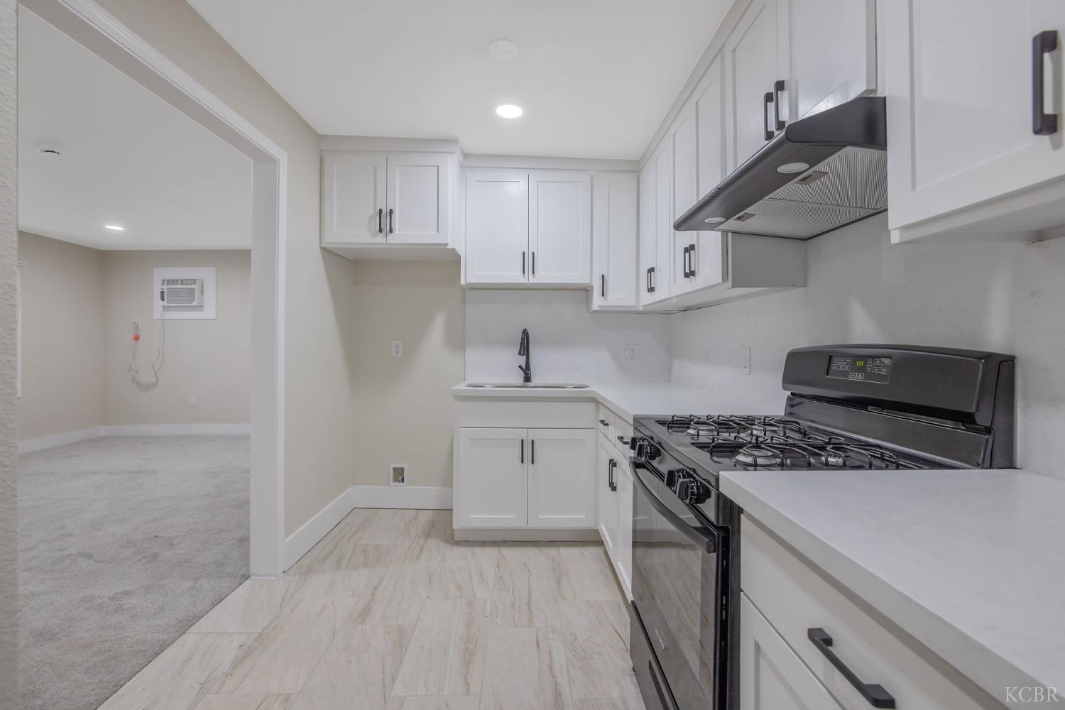 600 E Tulare St, Avenal, CA 93204