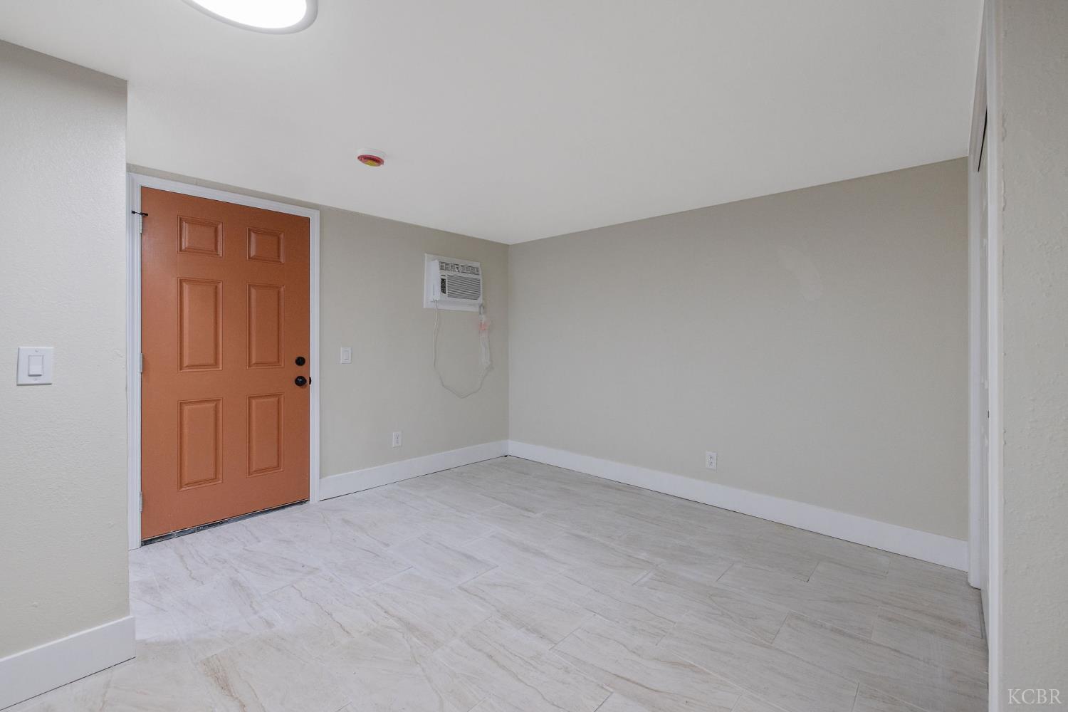 600 E Tulare St, Avenal, CA 93204