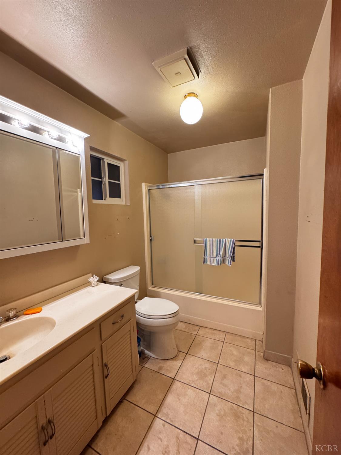 3146 W Harvard Ave, Visalia, CA 93277