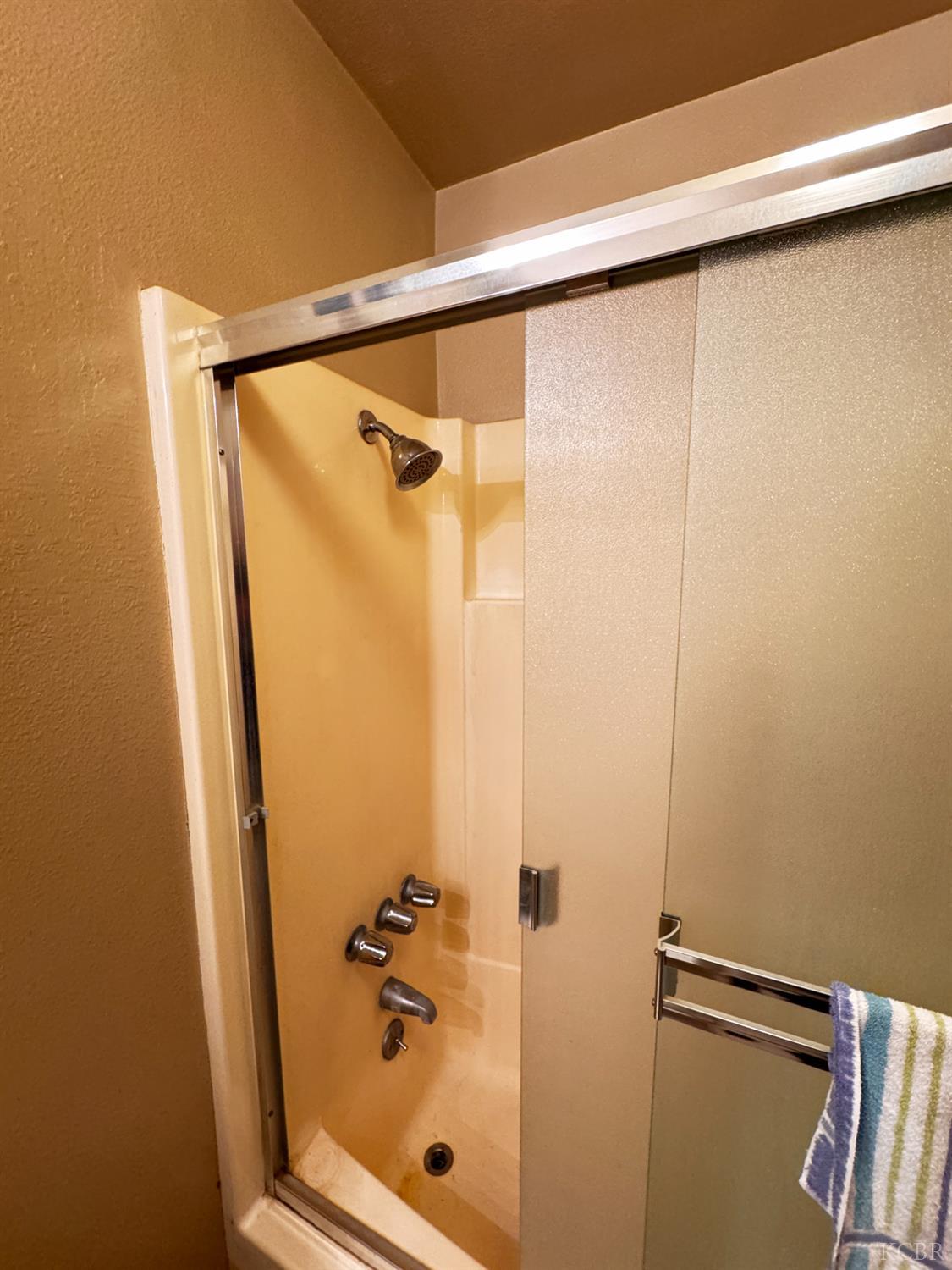 3146 W Harvard Ave, Visalia, CA 93277