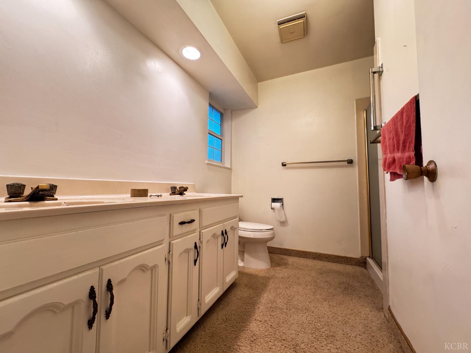 3146 W Harvard Ave, Visalia, CA 93277