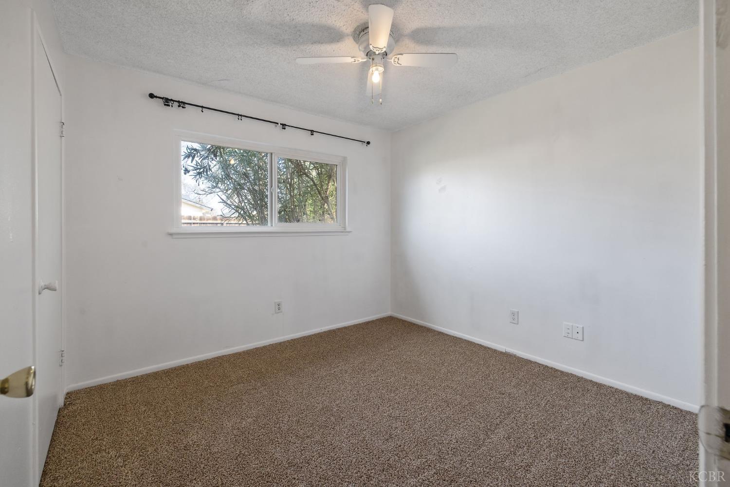 422 W Spring Ln, Lemoore, CA 93245