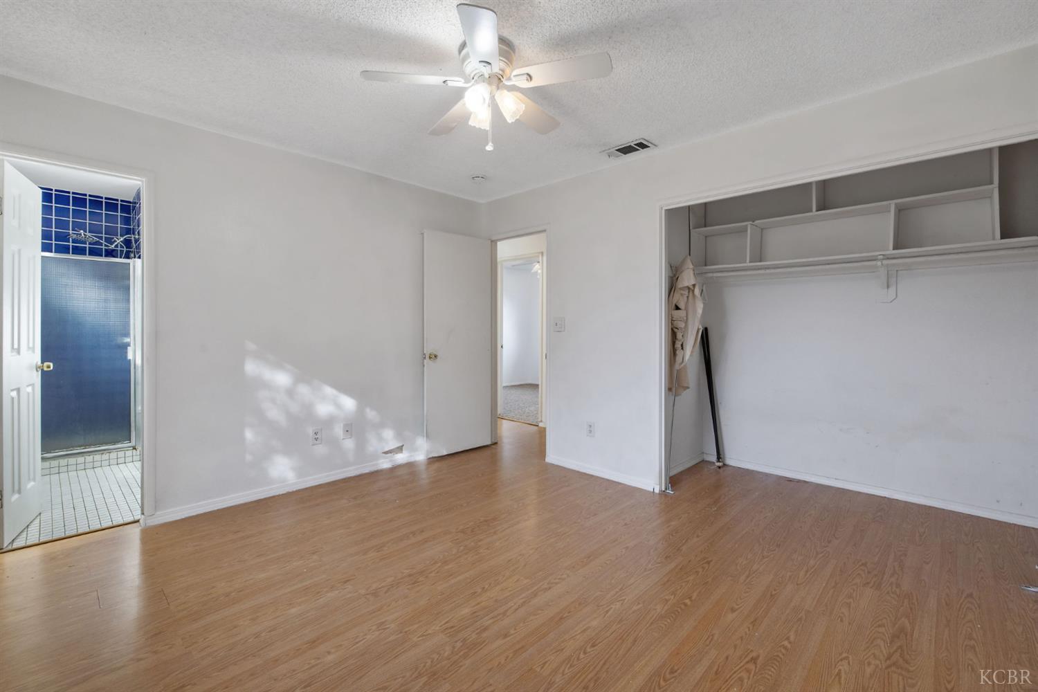 422 W Spring Ln, Lemoore, CA 93245