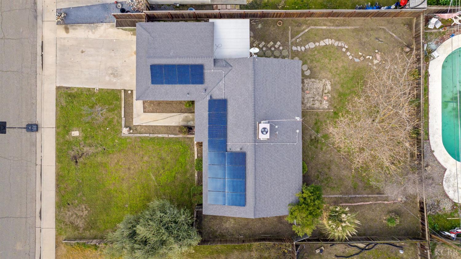 422 W Spring Ln, Lemoore, CA 93245