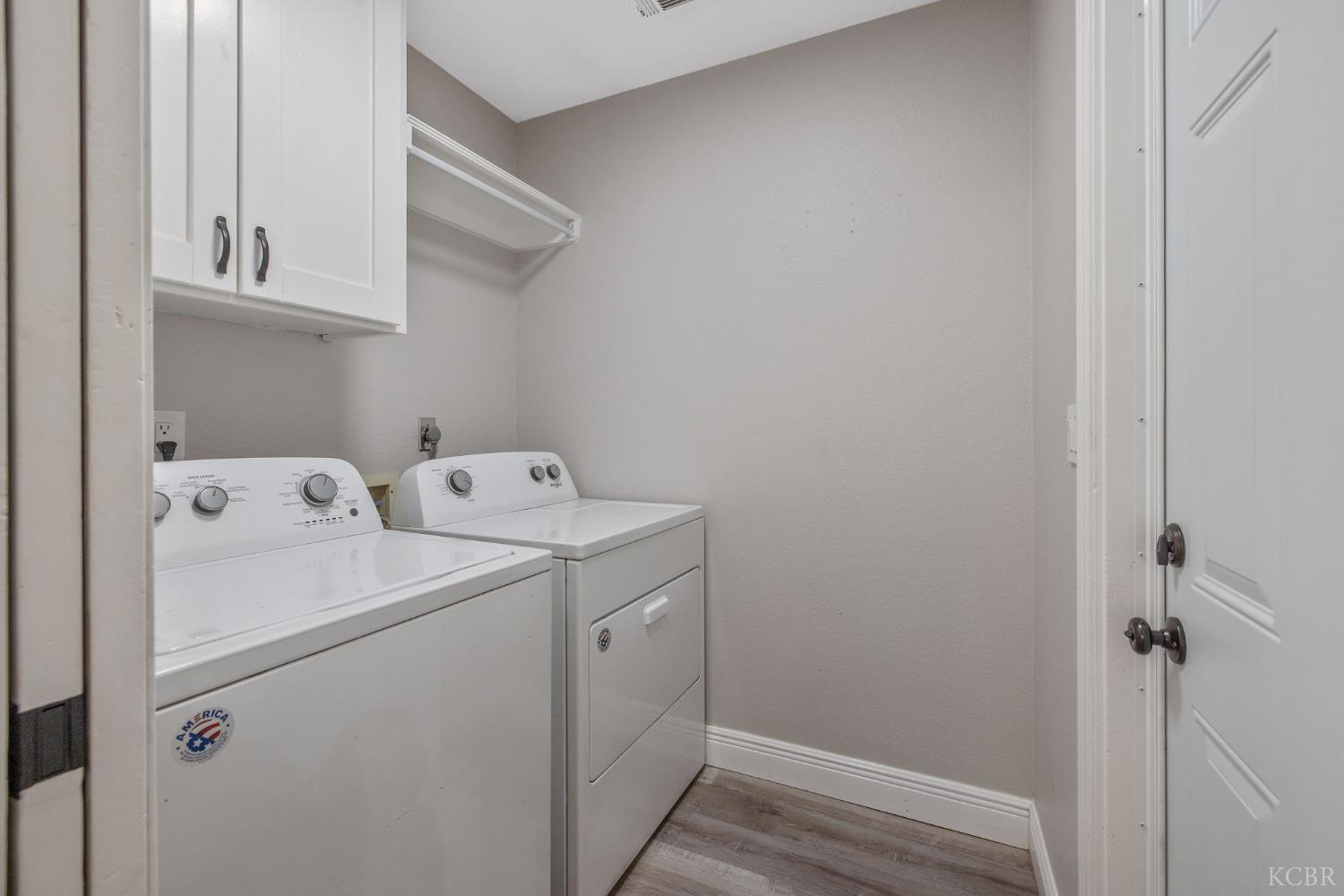 2343 Cottonwood Dr, Hanford, CA 93230