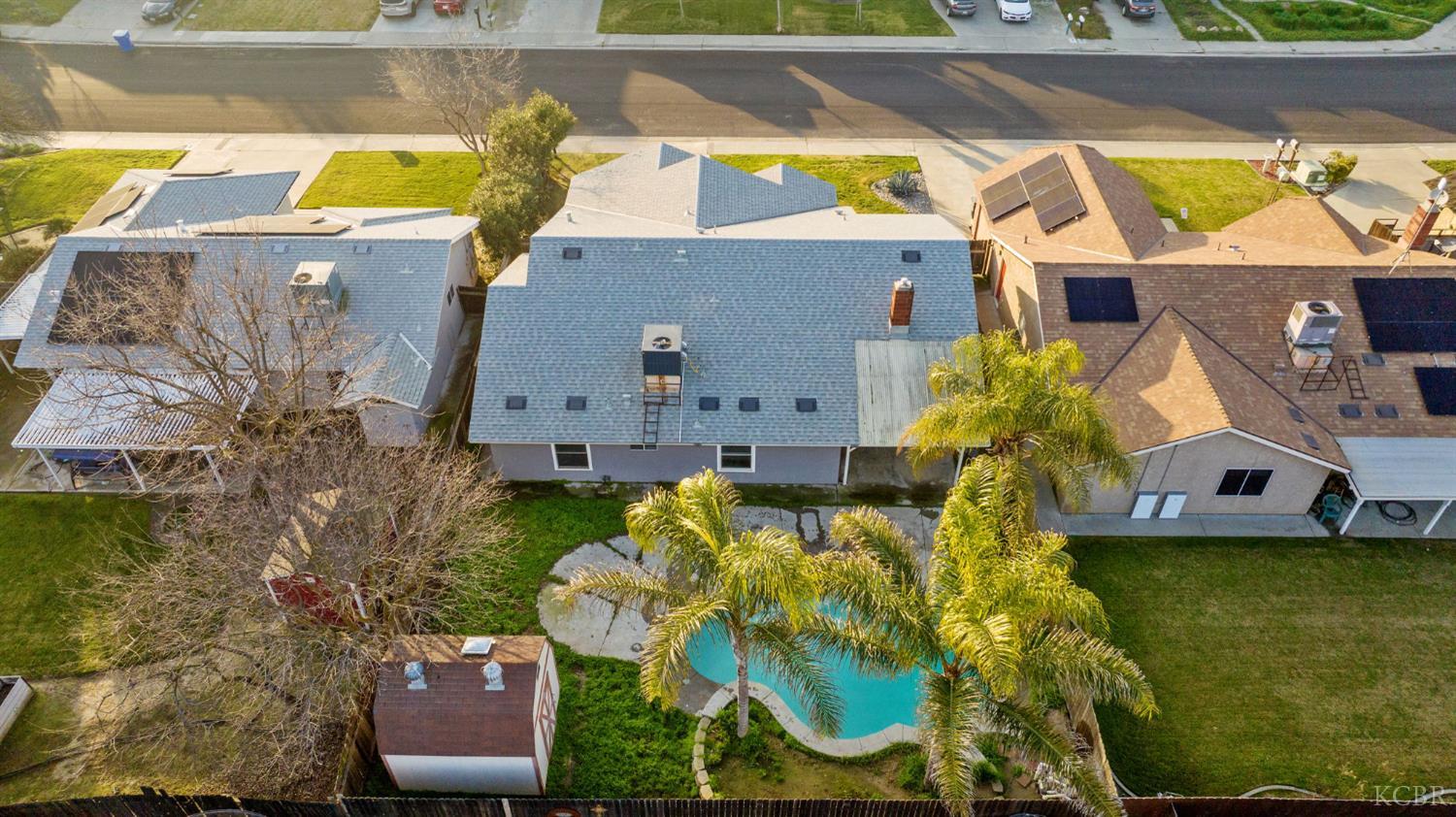 2343 Cottonwood Dr, Hanford, CA 93230