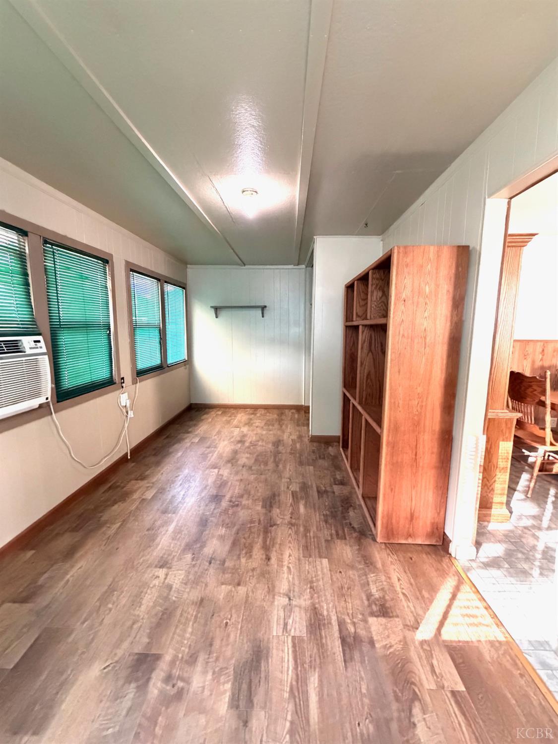 10670 Jackson St, Armona, CA 93202