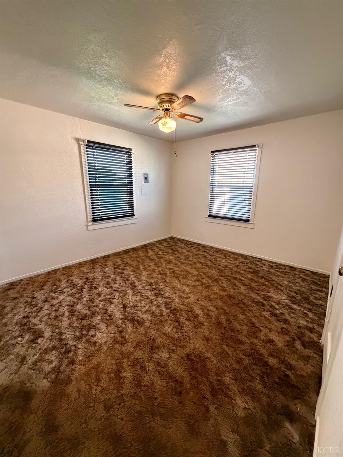 10670 Jackson St, Armona, CA 93202