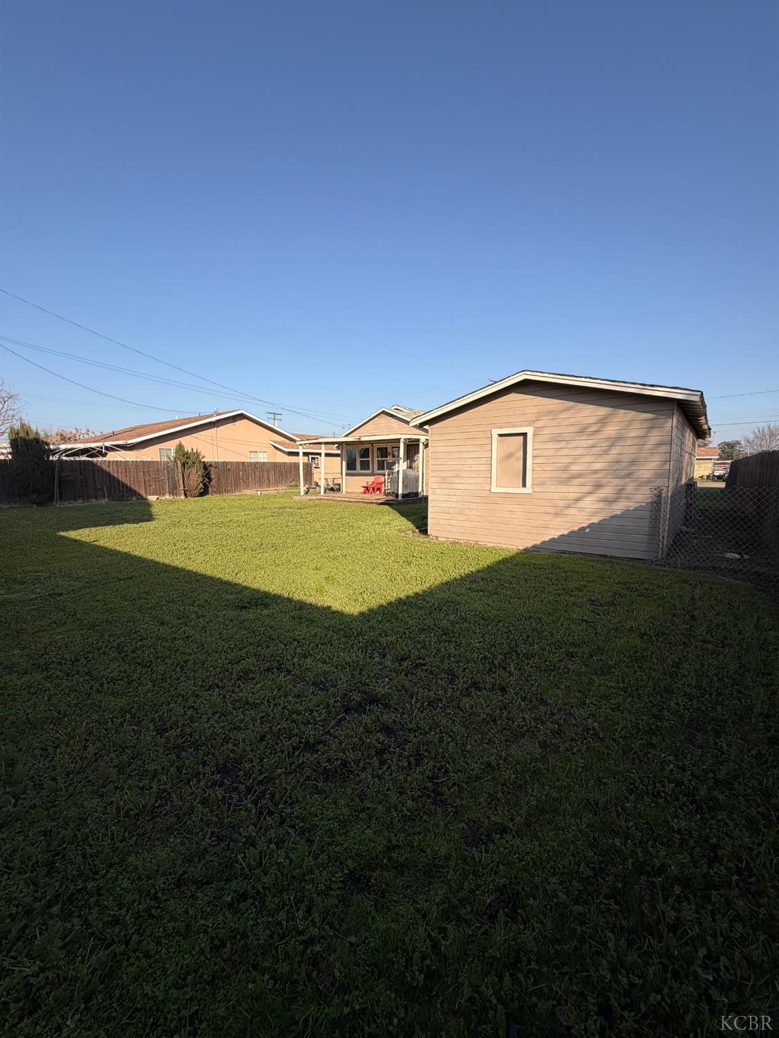 10670 Jackson St, Armona, CA 93202