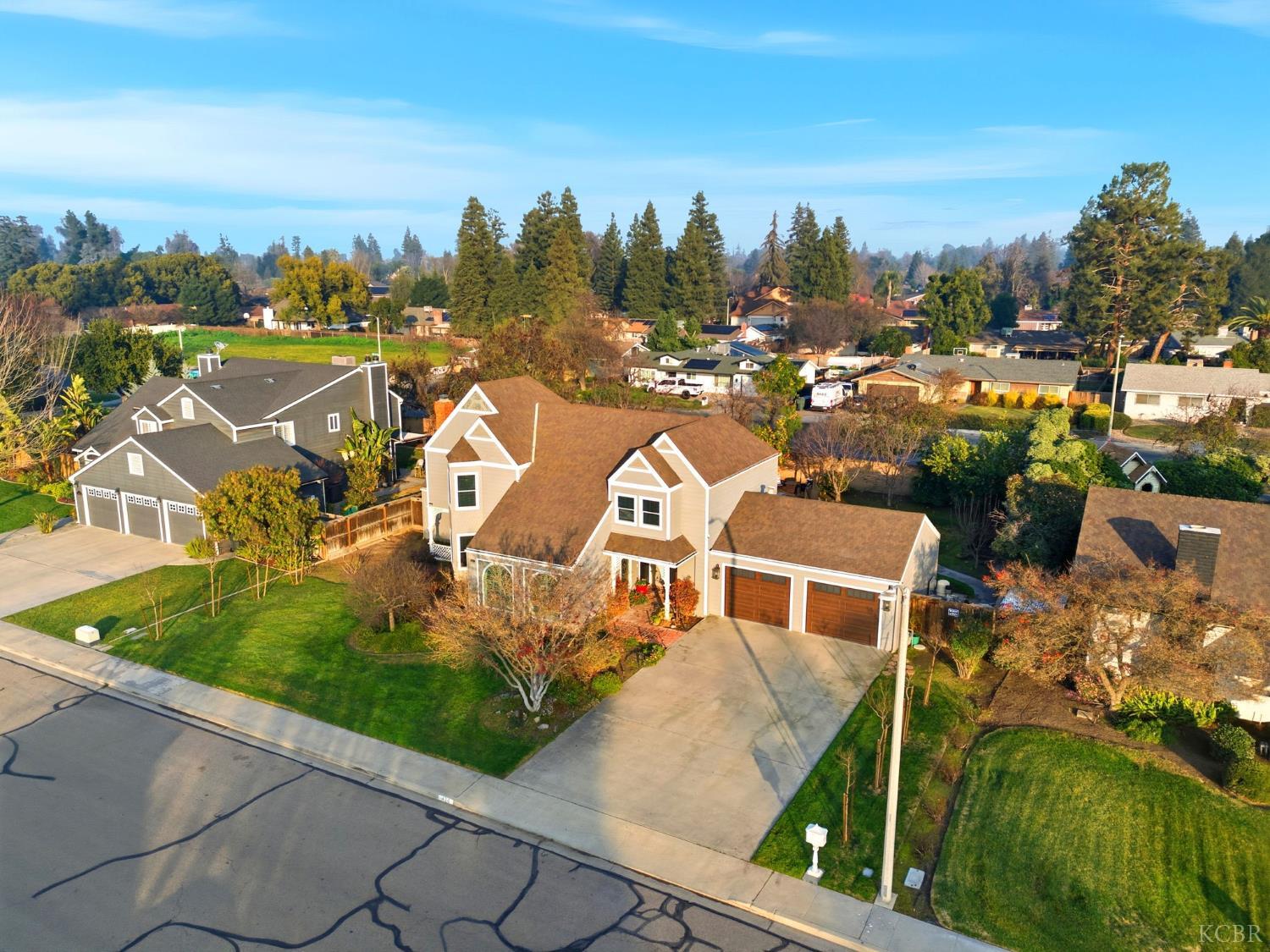 414 N Fulgham St, Visalia, CA 93291