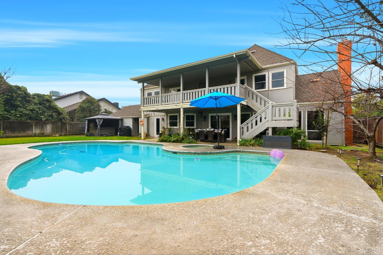 414 N Fulgham St, Visalia, CA 93291