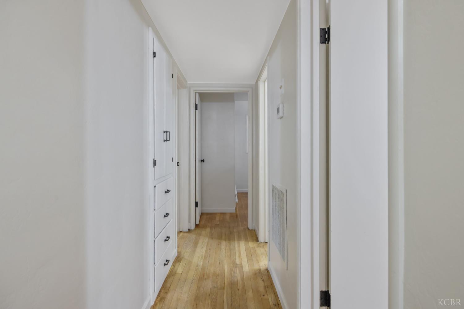 980 E Apricot Ave, Tulare, CA 93274