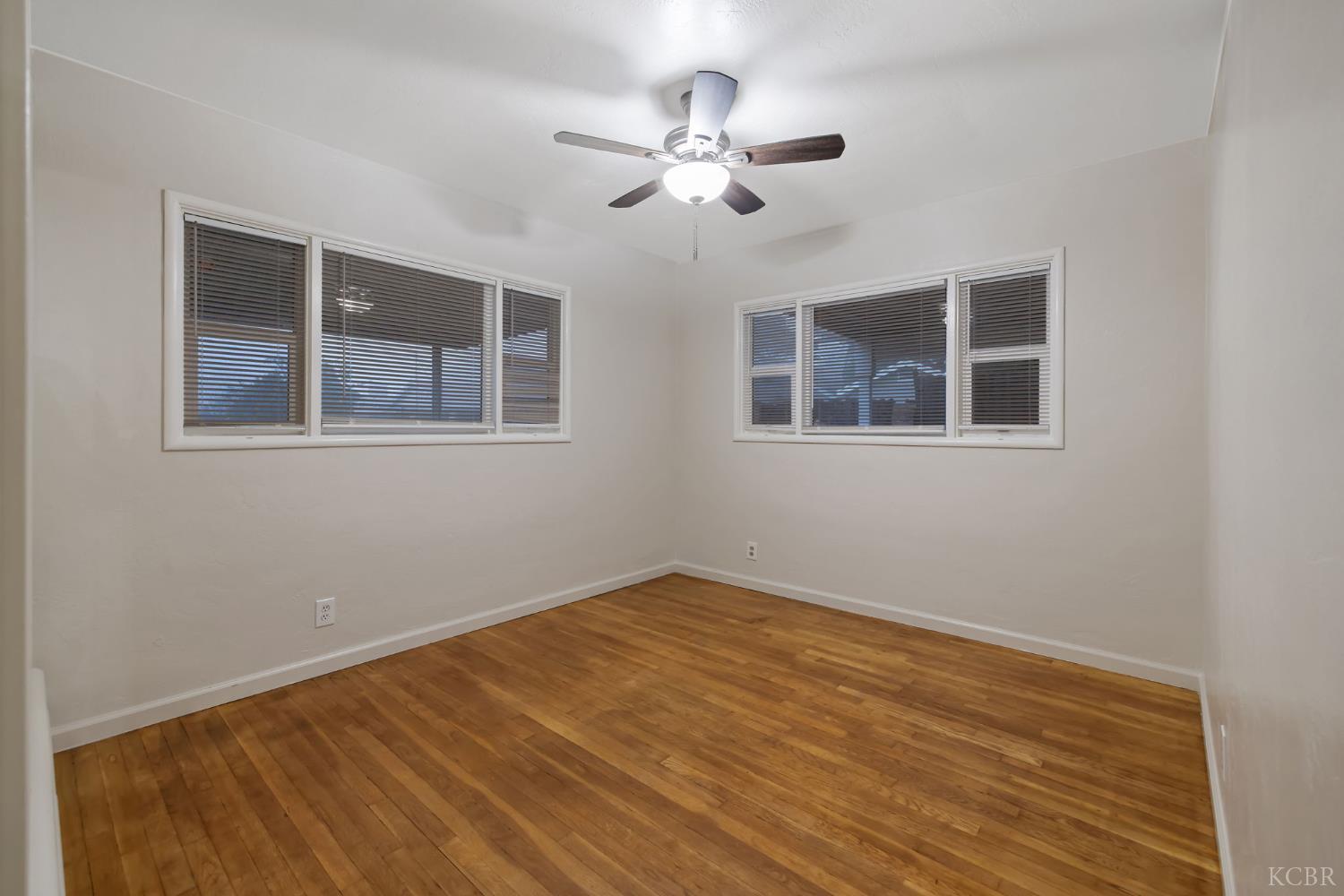 980 E Apricot Ave, Tulare, CA 93274