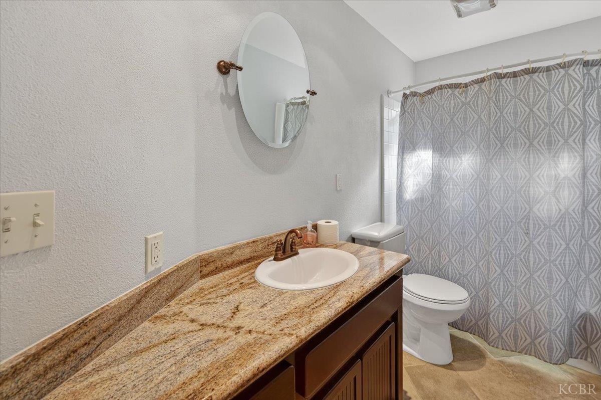 1881 E Frederick Ave, Fresno, CA 93720