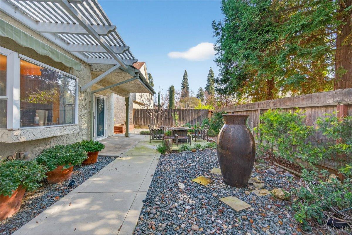 1881 E Frederick Ave, Fresno, CA 93720