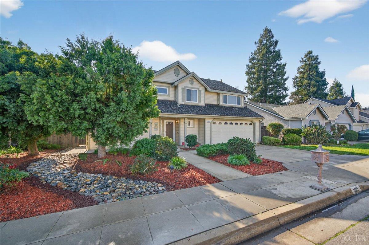 1881 E Frederick Ave, Fresno, CA 93720
