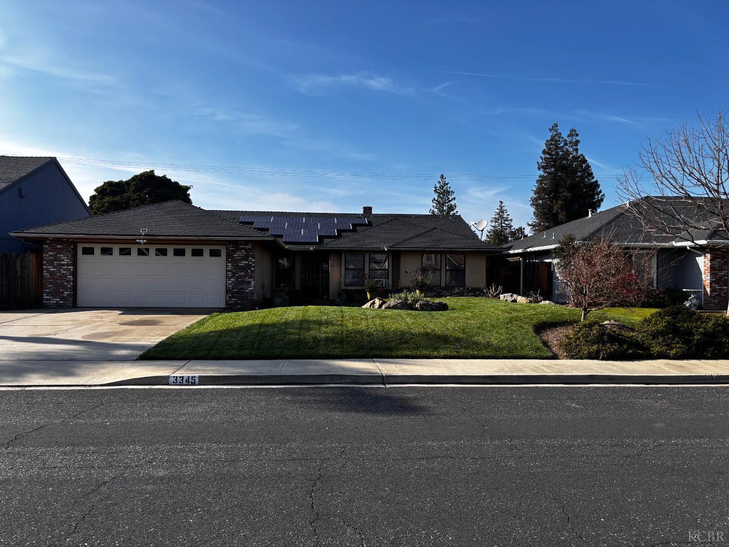 3345 S Jackie St, Visalia, CA 93277