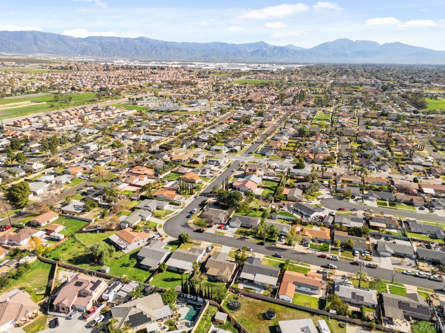 7494 Lemon St, Fontana, CA 92336