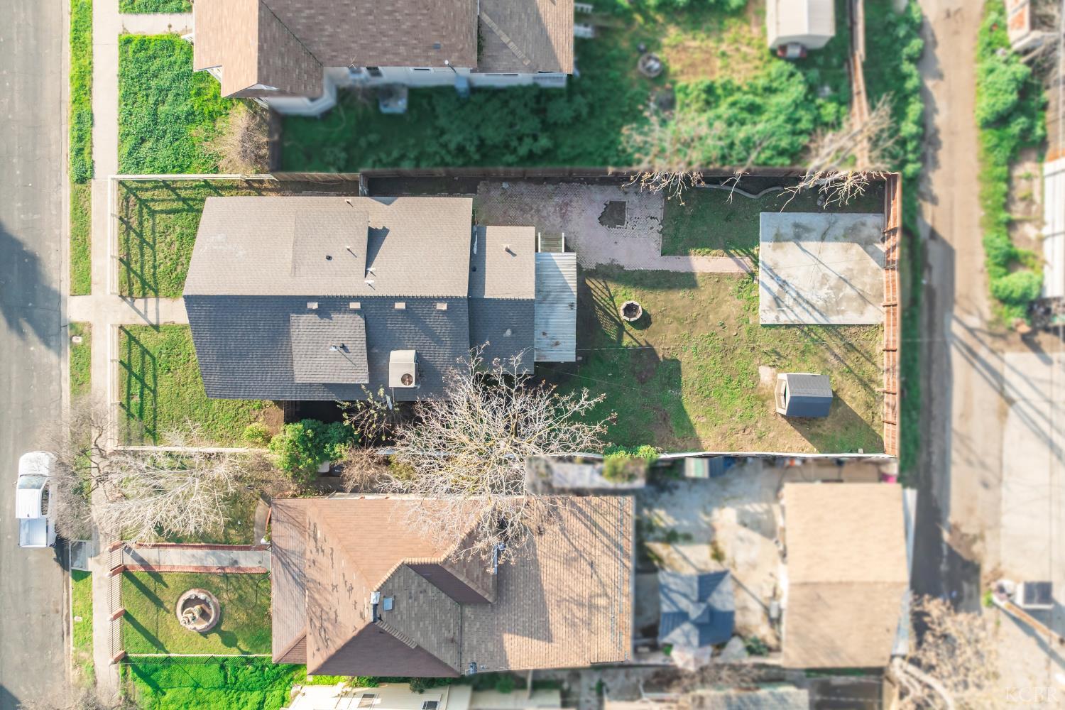 210 E 11th St, Hanford, CA 93230