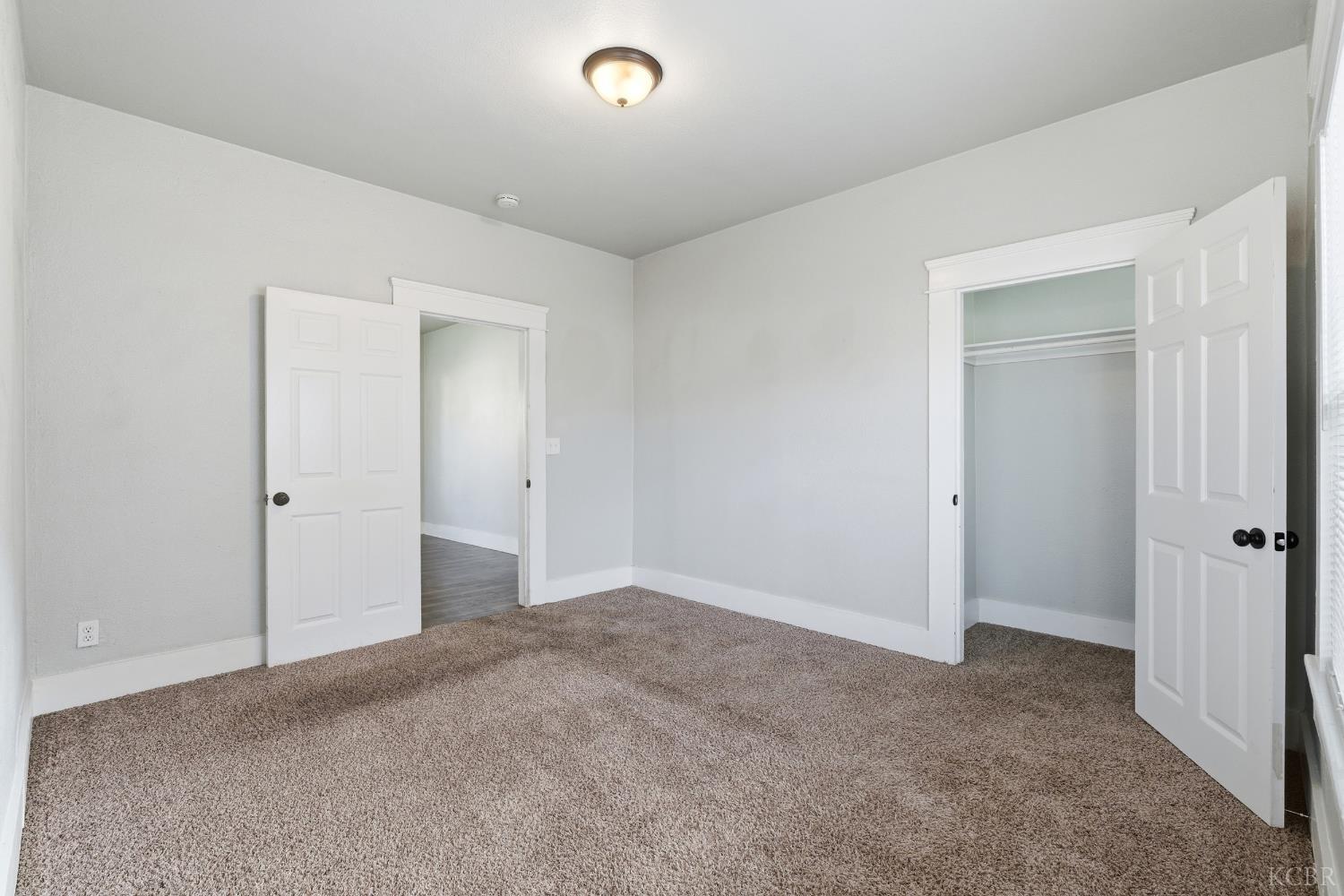 210 E 11th St, Hanford, CA 93230