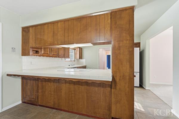 120 W Magnolia Ave, Hanford, CA 93230