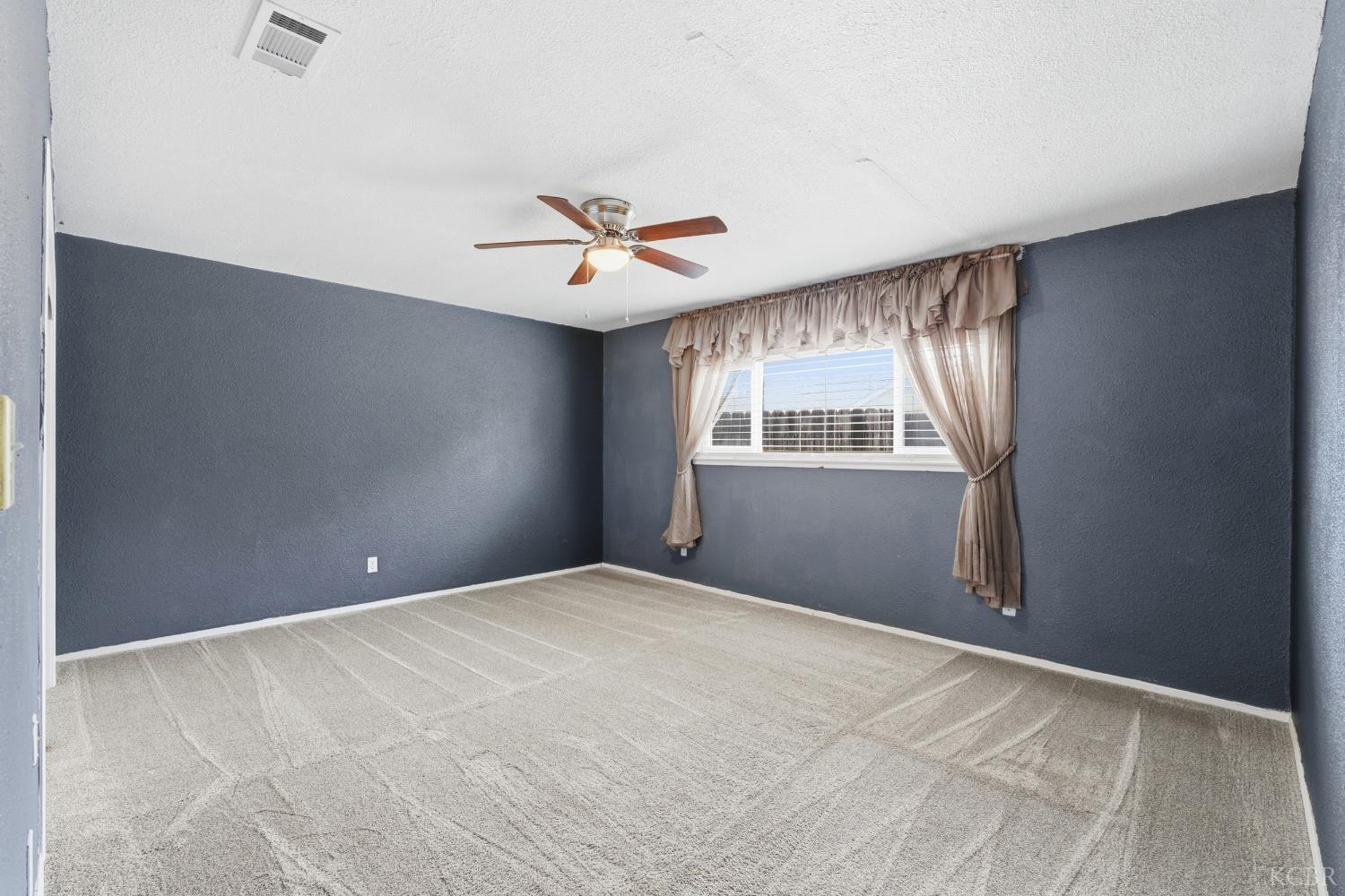 120 W Magnolia Ave, Hanford, CA 93230