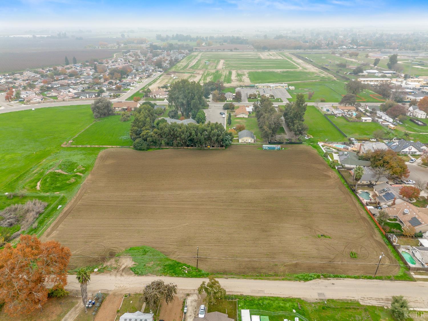 609 Oleander Ave, Lemoore, CA 93245