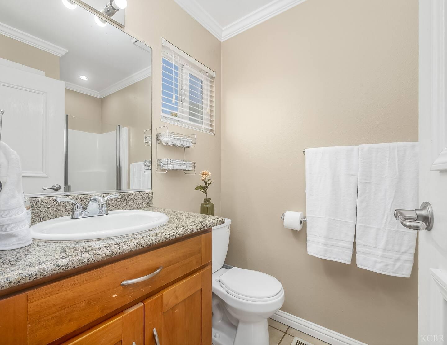 232 N Lemoore Ave N, Lemoore, CA 93245