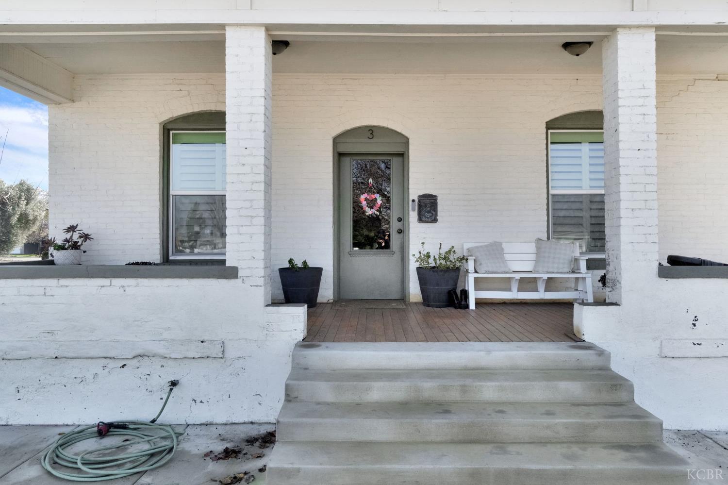 3 C St, Lemoore, CA 93245