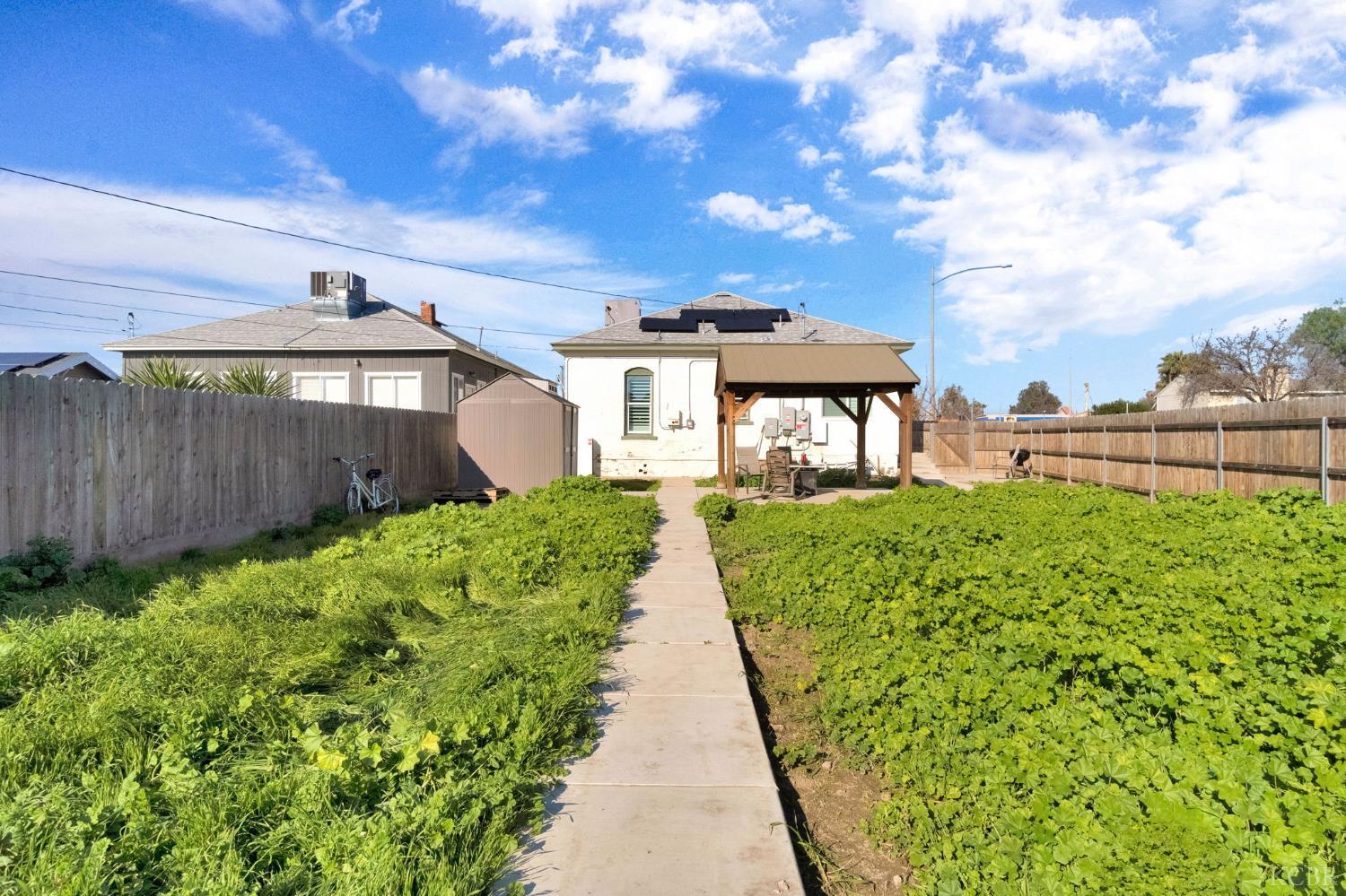 3 C St, Lemoore, CA 93245