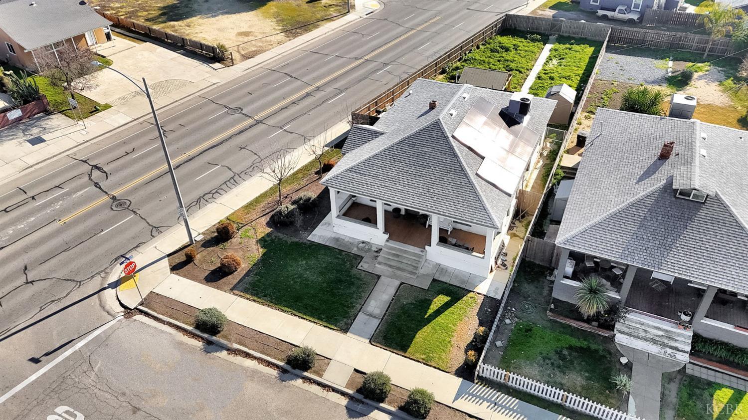 3 C St, Lemoore, CA 93245