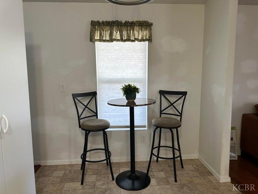 820 S Chinowth, Visalia, CA 93277