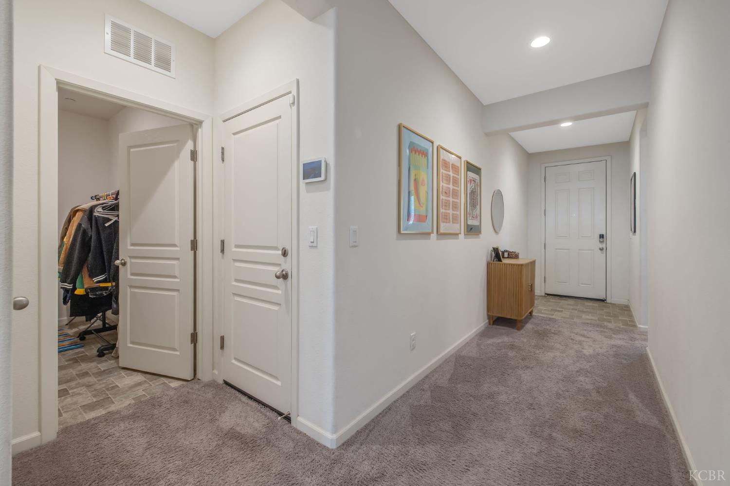 495 Pearl Dr, Lemoore, CA 93245