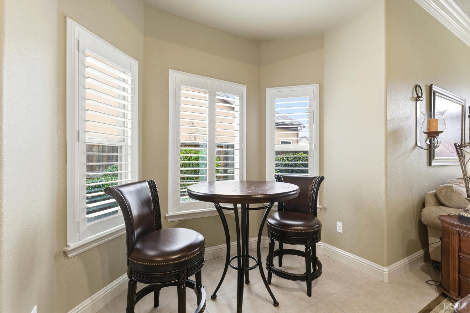 297 W Harold Griswold Way, Hanford, CA 93230