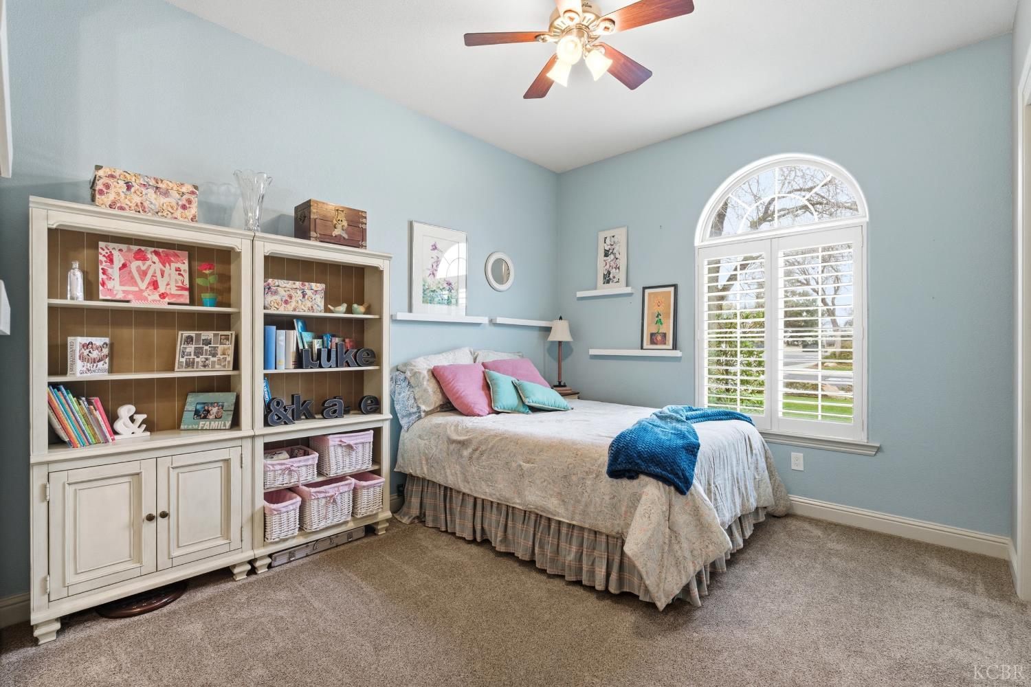 297 W Harold Griswold Way, Hanford, CA 93230