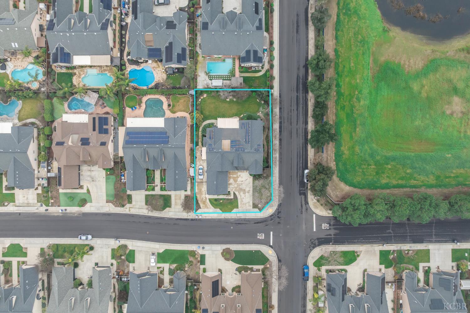 297 W Harold Griswold Way, Hanford, CA 93230