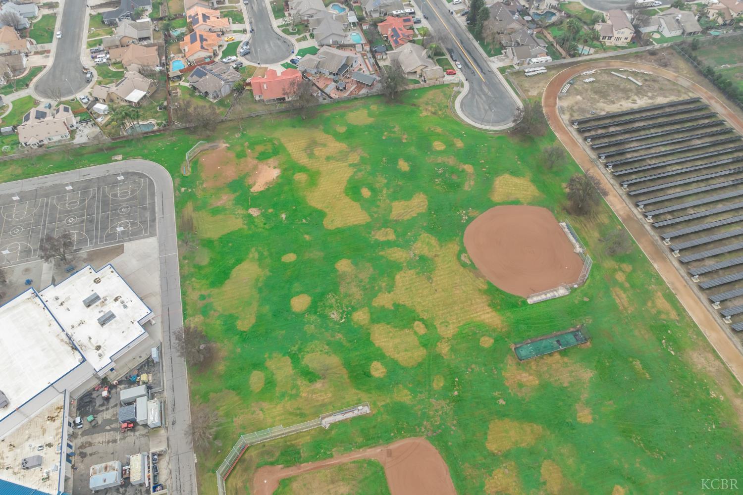 297 W Harold Griswold Way, Hanford, CA 93230