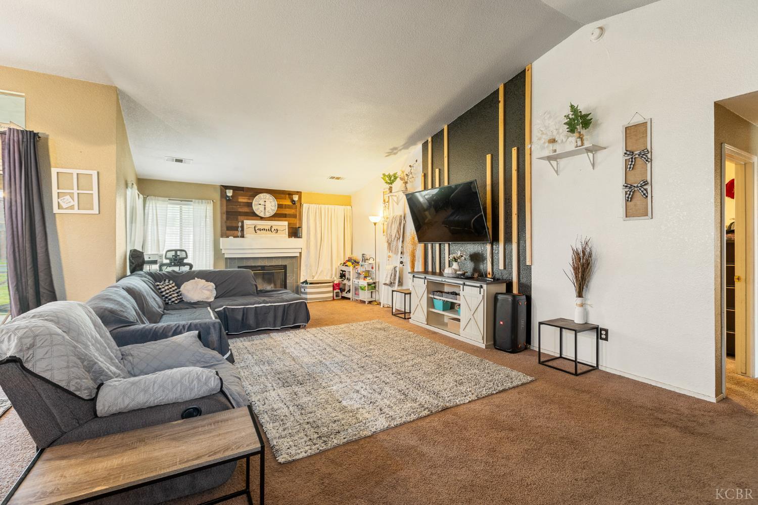 2481 W Monache Ln, Porterville, CA 93257