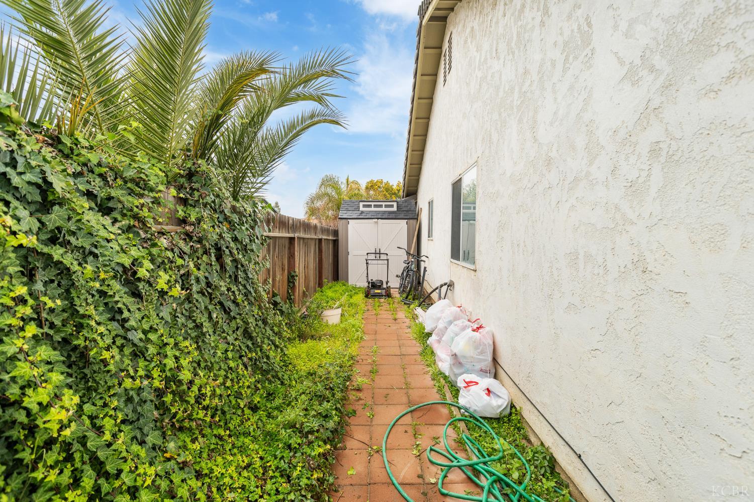 2481 W Monache Ln, Porterville, CA 93257