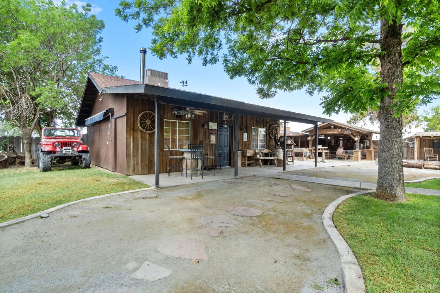 10730 17th Ave, Lemoore, CA 93245