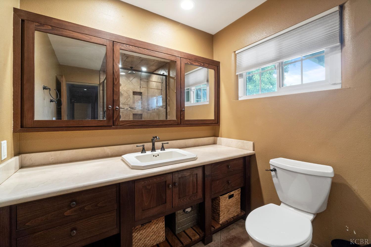 10730 17th Ave, Lemoore, CA 93245