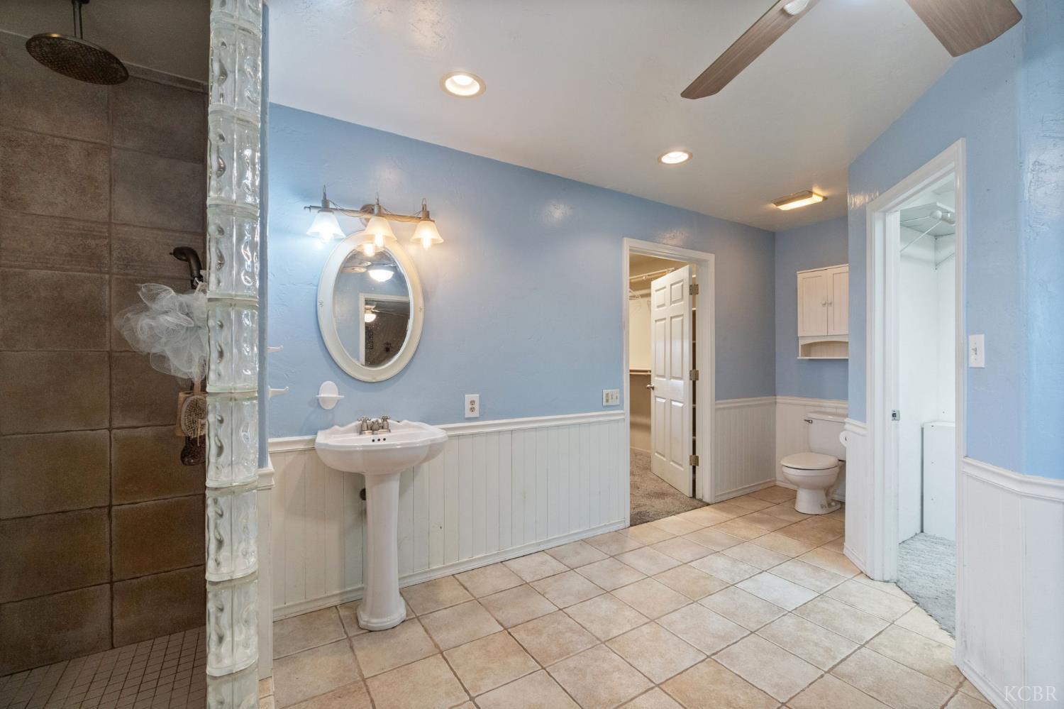 10730 17th Ave, Lemoore, CA 93245