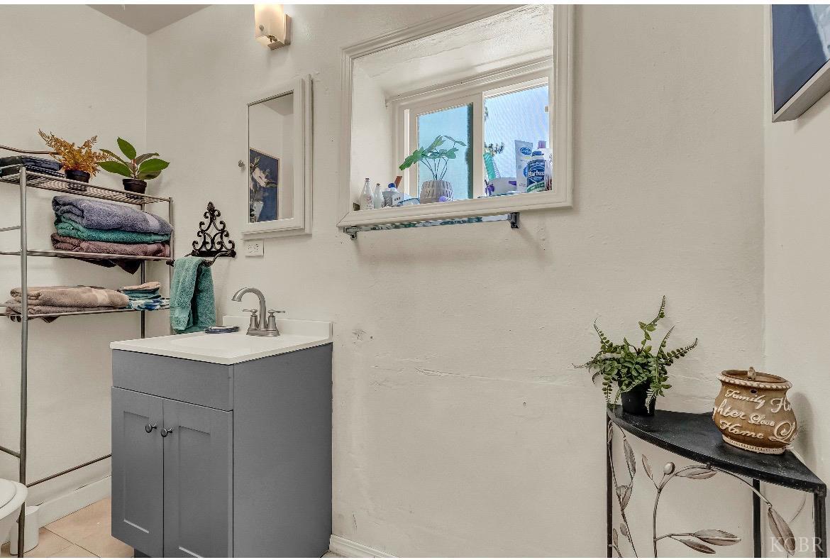 11431 11th Ave, Hanford, CA 93230