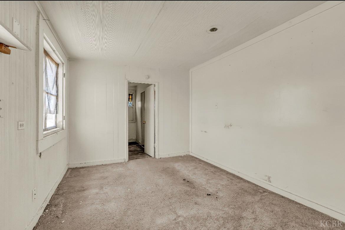 11431 11th Ave, Hanford, CA 93230