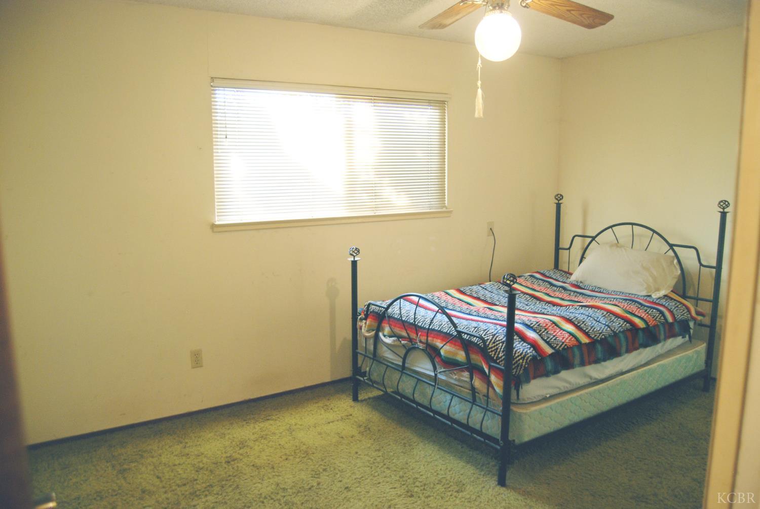 6195 11th Ave, Hanford, CA 93230