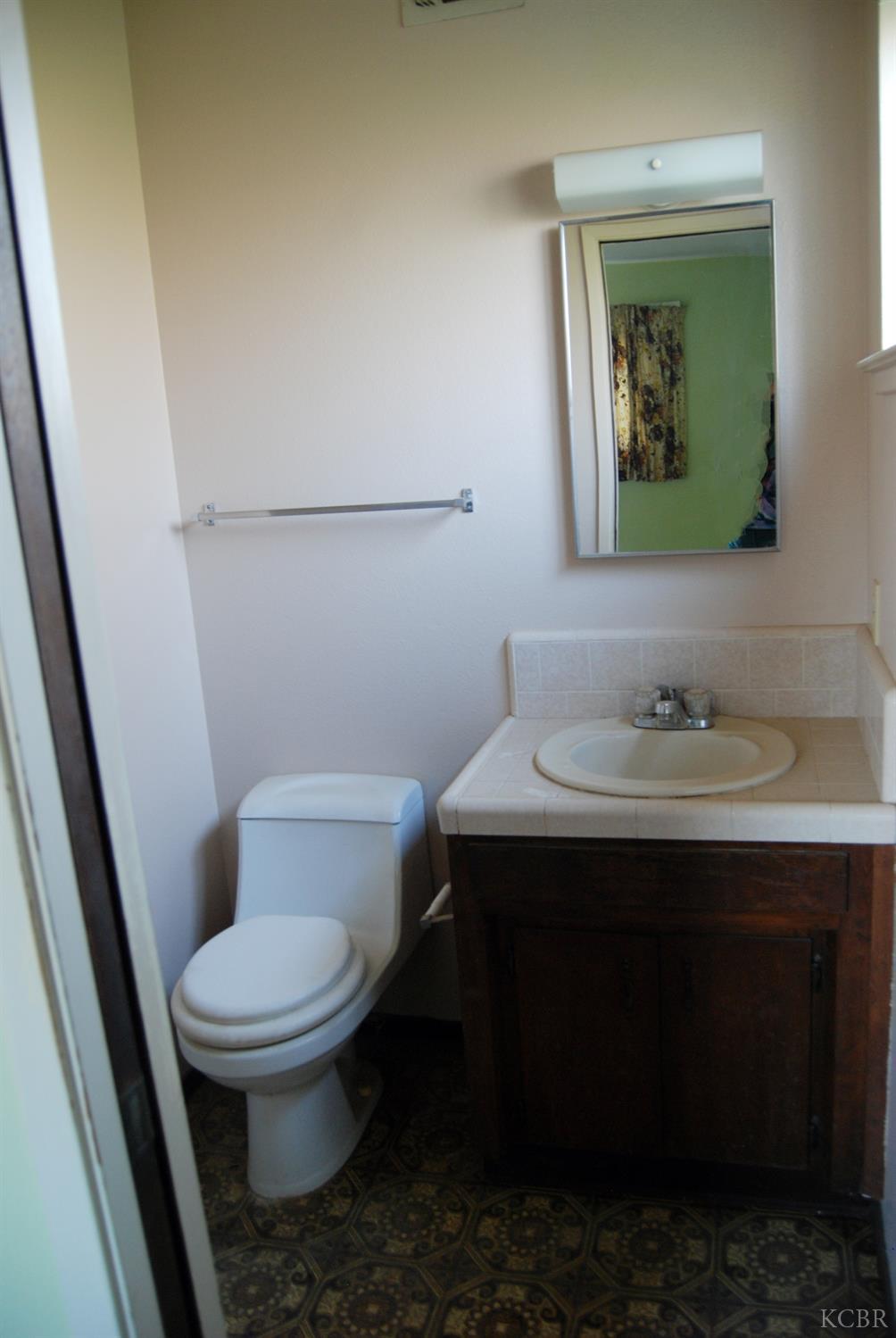 6195 11th Ave, Hanford, CA 93230