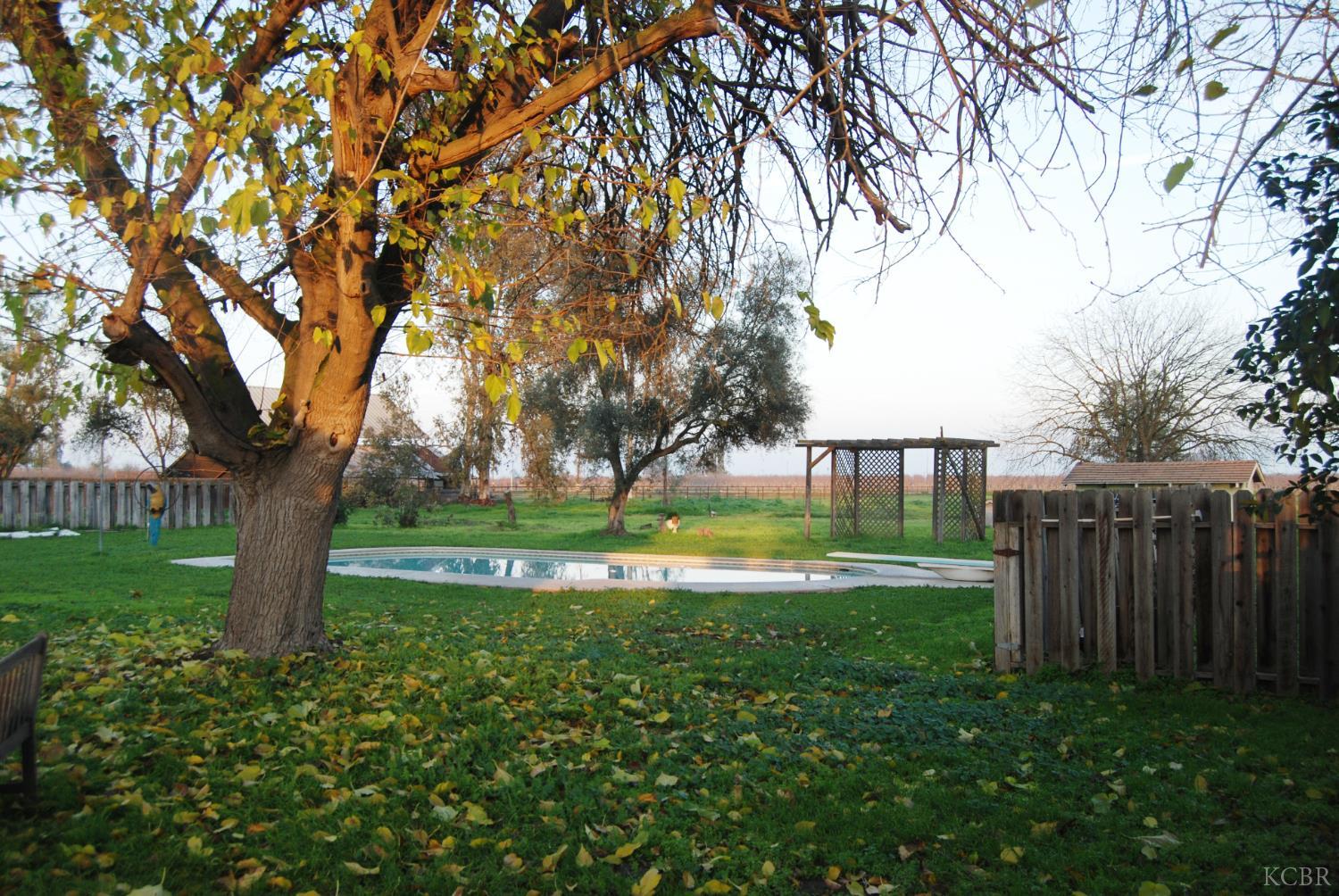 6195 11th Ave, Hanford, CA 93230