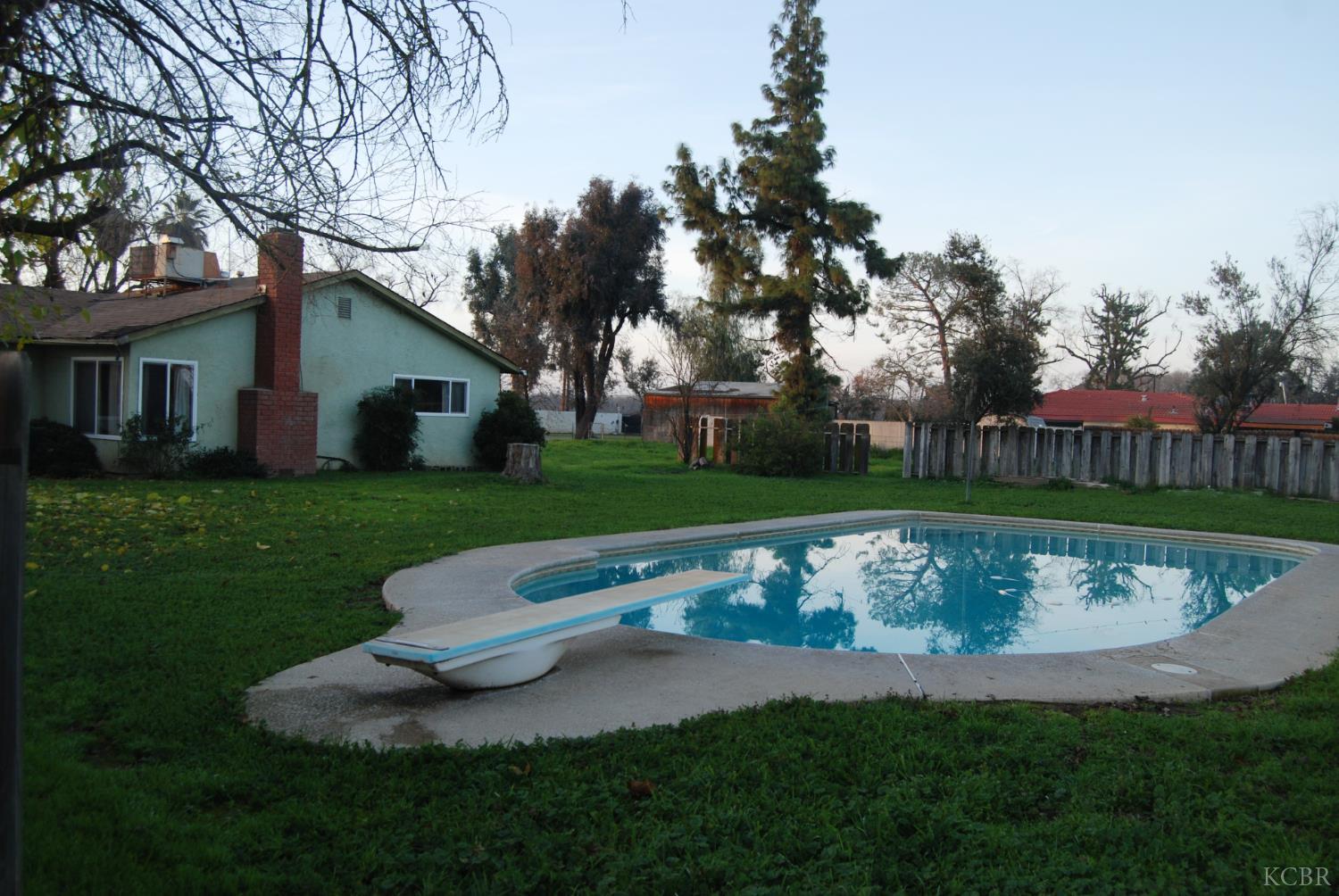 6195 11th Ave, Hanford, CA 93230